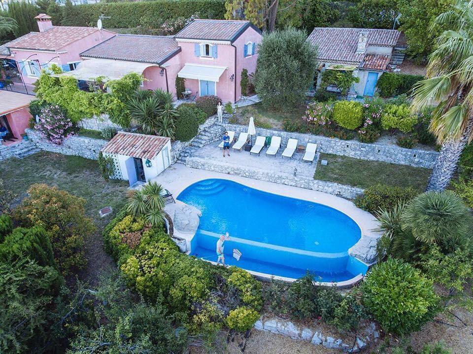 Le Mas De L'Aighetta Bed & Breakfast เอซ ภายนอก รูปภาพ